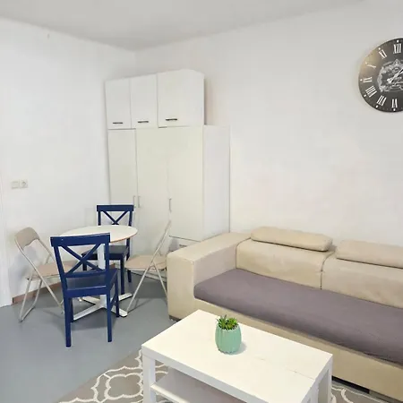 Bright With Free Parking Apartamento Liubliana