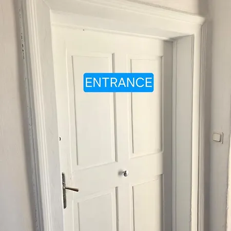 Bright With Free Parking Apartamento