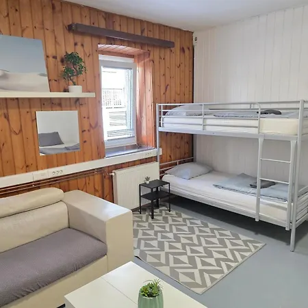 Bright With Free Parking Apartamento